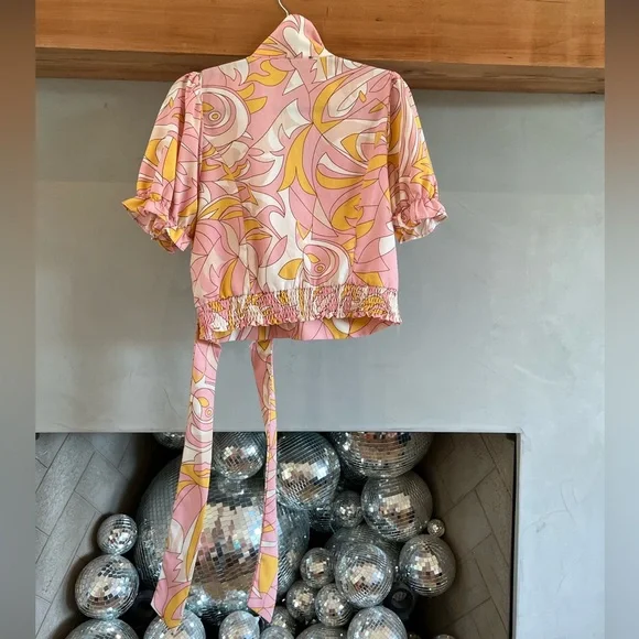 Milk & Honey Retro Floral Wrap Top / Size Small - Picture 3 of 3